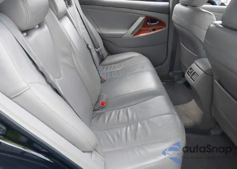 2011 Toyota Camry Xle V6 z USA, uszkodzony, nr VIN 4T1BK3EK7BU123154